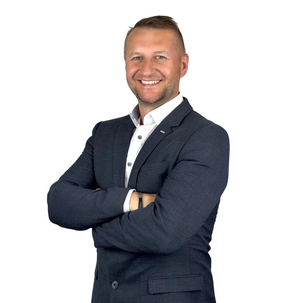René Mrnuštík