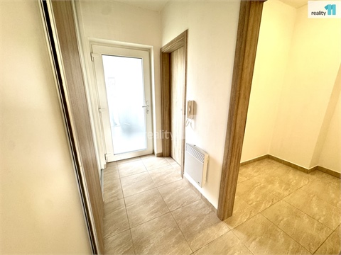 Pronájem bytu 3kk, 77 m² - 12