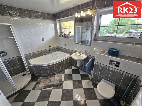 Prodej rodinného domu, 240 m² 6