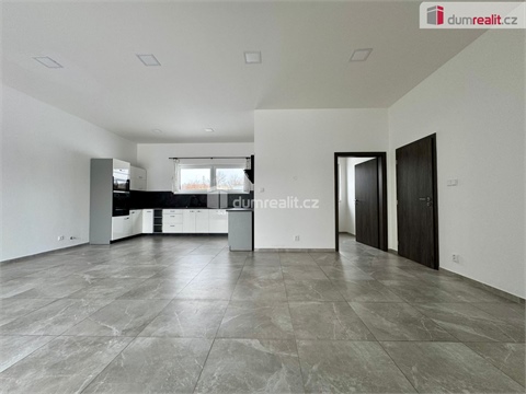 Pronájem rodinného domu, 154 m² 0