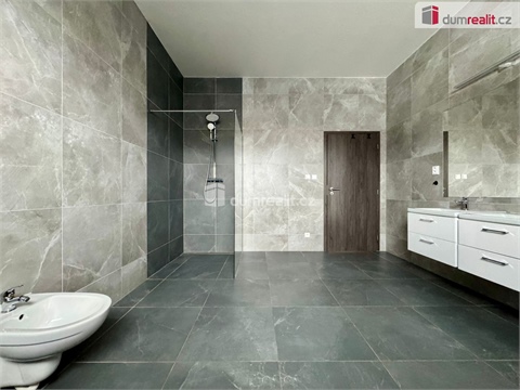 Pronájem rodinného domu, 154 m² - 2