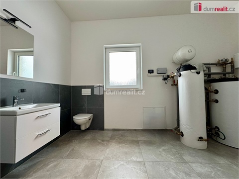 Pronájem rodinného domu, 154 m² 14