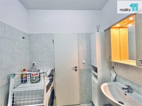 Pronájem bytu 1kk, 50 m² 8