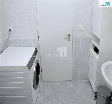 Pronájem bytu 1kk, 50 m² 12