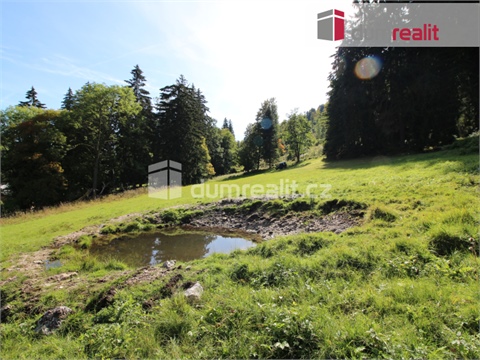 Prodej stavebního pozemku, 4 233 m² 0