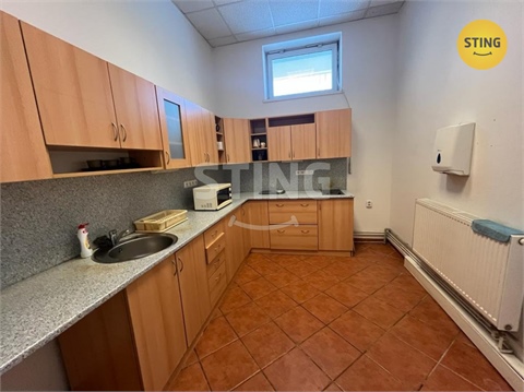 Pronájem kanceláře, 342 m² 2