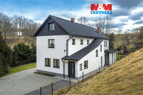 Prodej rodinného domu, 212 m² 0