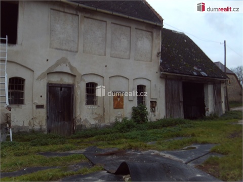 Prodej zemědělského objektu, 833 m² 2