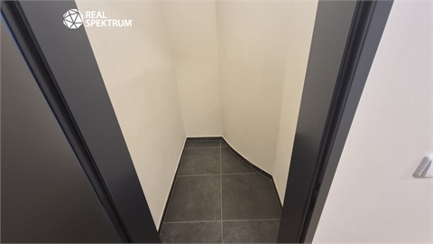 Pronájem bytu 1kk, 33 m² - 4