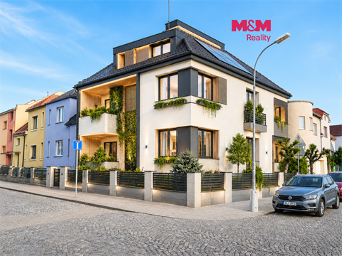 Prodej rodinného domu, 294 m² 0