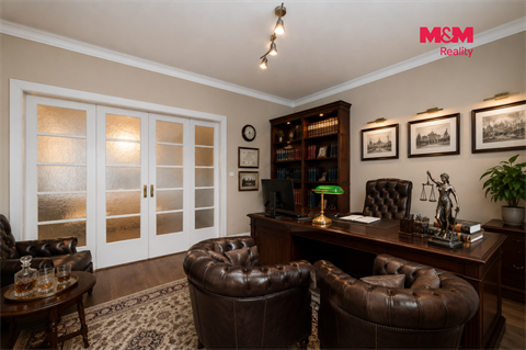 Prodej rodinného domu, 294 m² - 6