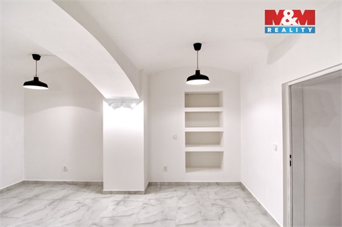 Prodej obchodních prostor, 72 m² 6