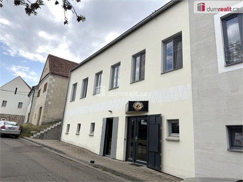 Prodej komerčního objektu, 264 m² 0