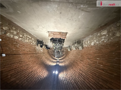 Prodej komerčního objektu, 264 m² - 24