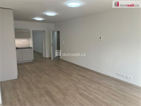 Pronájem bytu 2kk, 51 m² 10
