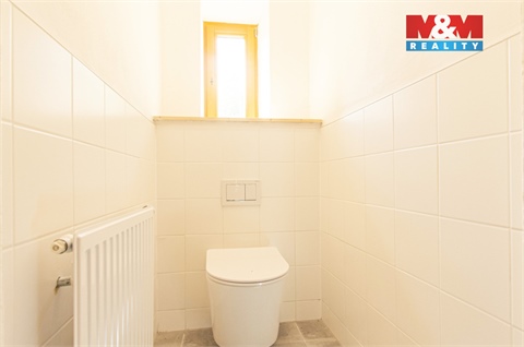 Prodej rodinného domu, 270 m² - 18