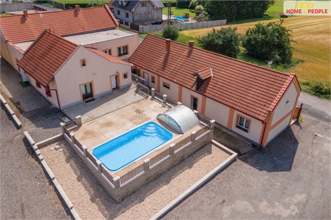 Prodej rodinného domu, 558 m² - 0