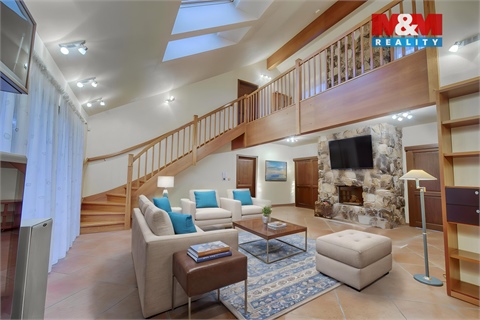 Prodej rodinného domu, 392 m² - 2