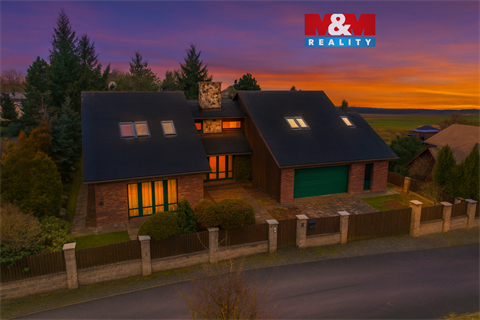 Prodej rodinného domu, 392 m² - 0