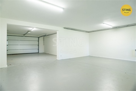 Prodej rodinného domu, 242 m² - 28