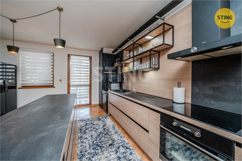 Prodej rodinného domu, 197 m² - 10