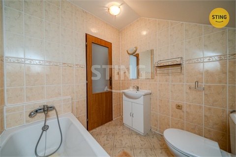 Prodej rodinného domu, 197 m² - 20