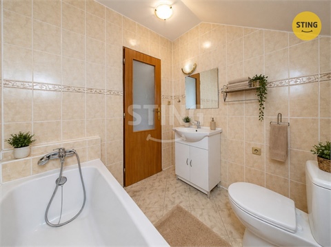 Prodej rodinného domu, 197 m² - 18