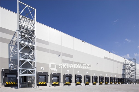 Pronájem skladu / haly, 5 000 m² 2