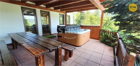 Prodej rodinného domu, 268 m² 2