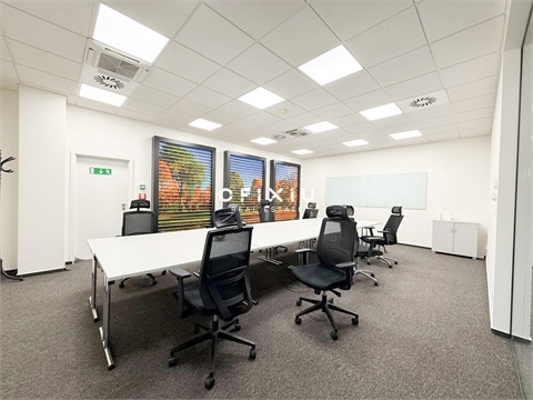 Pronájem kanceláře, 742 m² 2