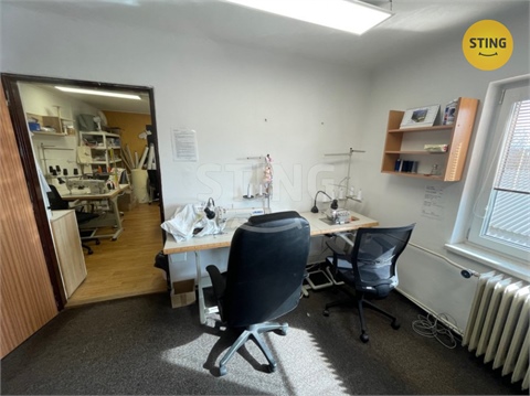 Prodej komerčního objektu, 200 m² 14