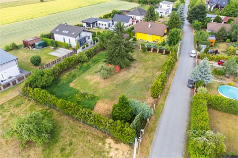 Prodej stavebního pozemku, 1 300 m² 0