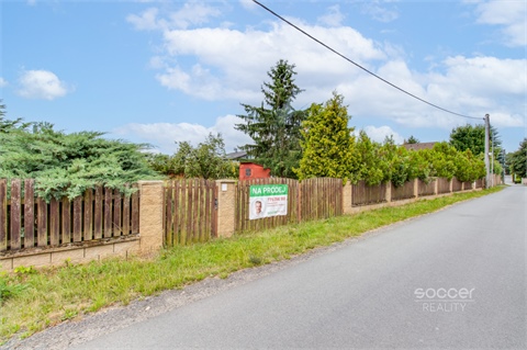 Prodej stavebního pozemku, 1 300 m² - 2