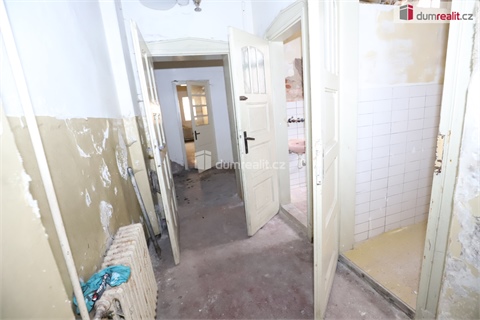 Prodej komerčního objektu, 1 600 m² 20