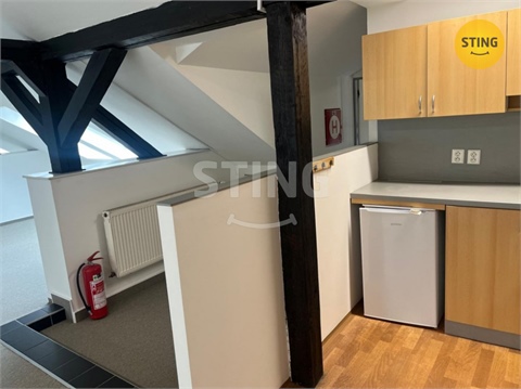 Pronájem kanceláře, 280 m² 12