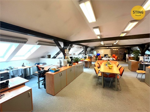 Pronájem kanceláře, 280 m² 0