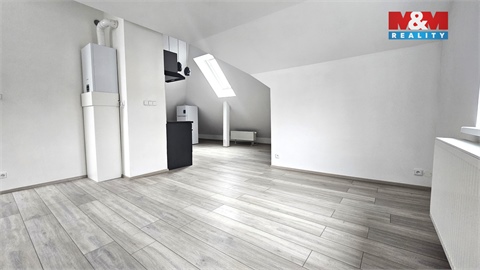 Prodej rodinného domu, 245 m² - 10