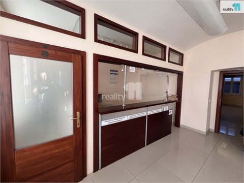 Pronájem obchodních prostor, 146 m² 8