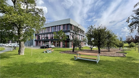 Pronájem kanceláře, 960 m² 0