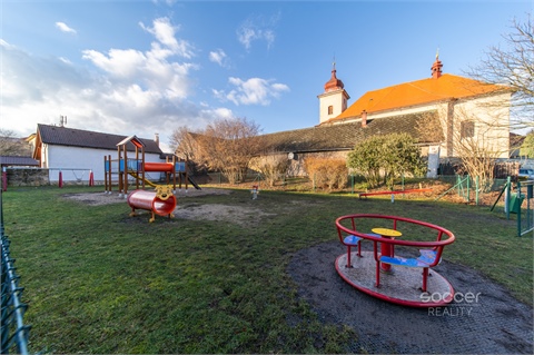 Prodej stavebního pozemku, 1 056 m² 12