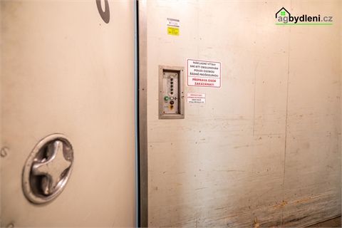 Prodej komerčního objektu, 260 m² - 10