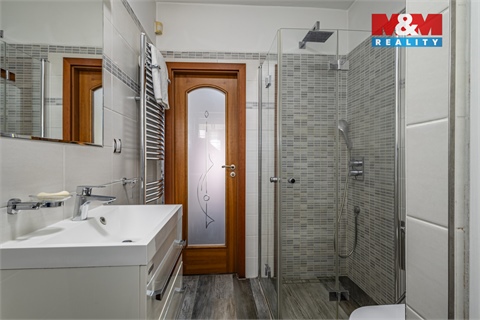 Prodej rodinného domu, 180 m² 2