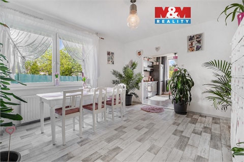 Prodej rodinného domu, 208 m² 2