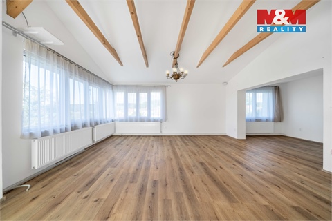 Prodej rodinného domu, 208 m² - 8