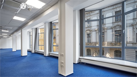 Pronájem kanceláře, 505 m² - 2