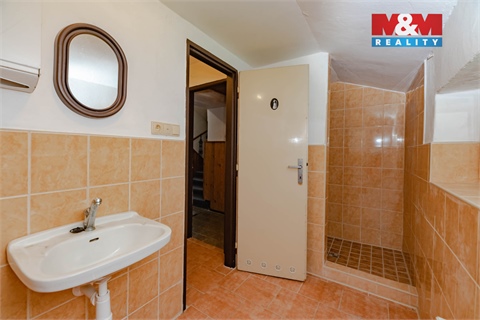 Prodej rodinného domu, 386 m² - 6