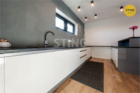 Prodej rodinného domu, 183 m² - 6