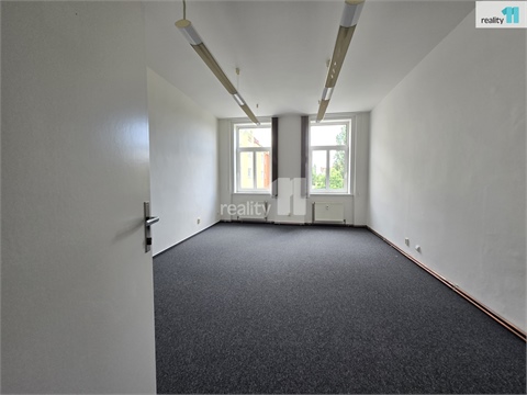 Pronájem kanceláře, 75 m² - 2
