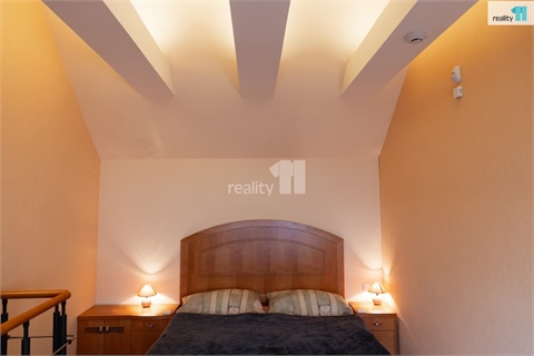 Pronájem bytu 2kk, 66 m² 8