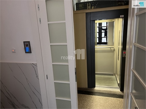 Pronájem bytu 2kk, 66 m² 12